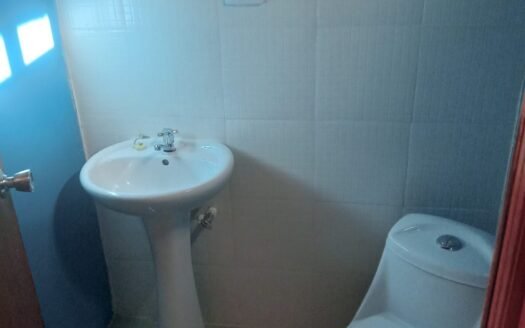 ¡Excelente Local Comercial en Alquiler en el Crucero de Guacuco!