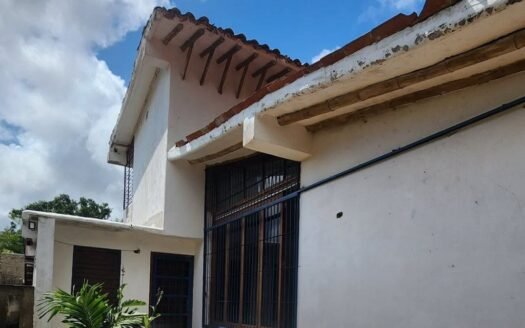 Casa con anexo independiente en La Asunción