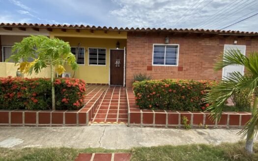 Casa en conjunto cerrado