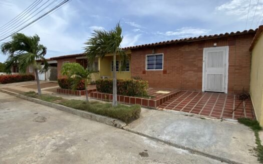 Casa en conjunto cerrado