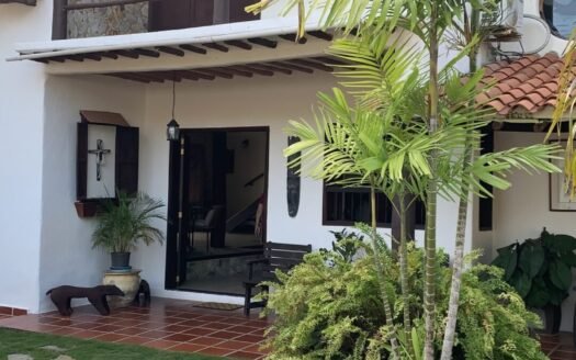 Casa en conjunto cerrado