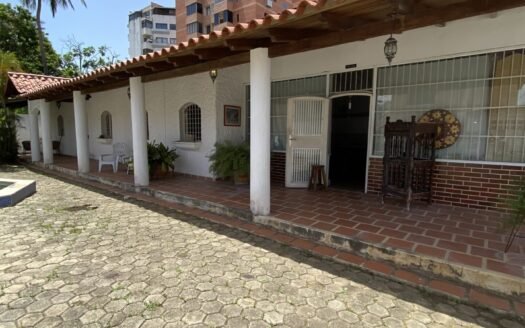 Casa en urbanización jorge coll