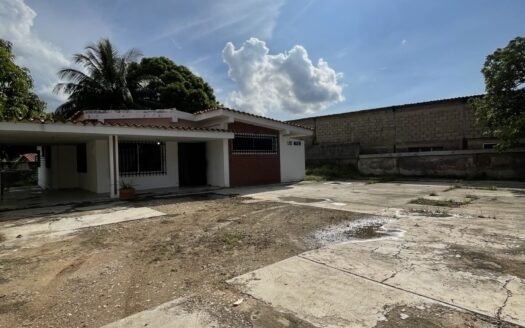 CASA UBICADA EN SAN JUAN BAITISTA