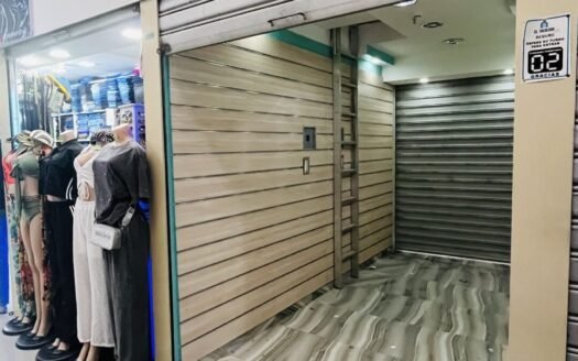 Mini local en Centro Comercial