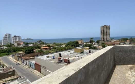 Edificio  zona comercial con 850 m2 de construcción