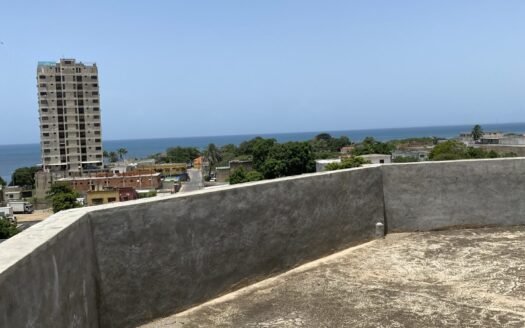 Edificio  zona comercial con 850 m2 de construcción
