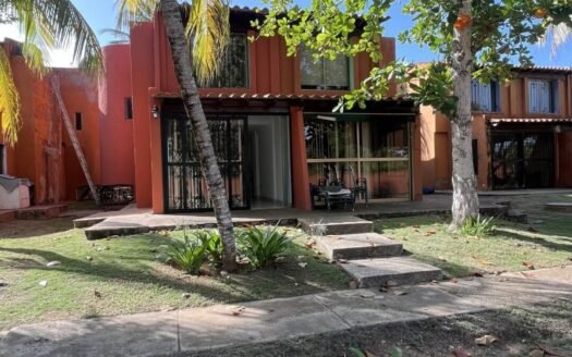 Town House Guacuco Los Jardines