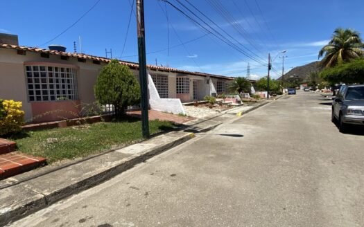 Casa en valle abajo