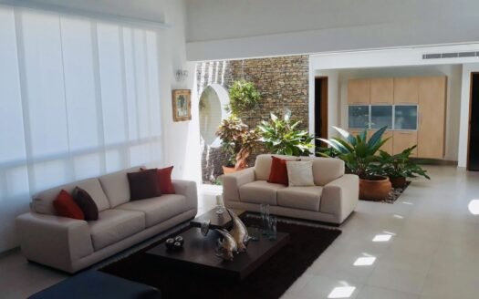 Casa en Urbanización exclusiva