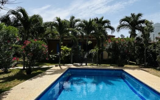 Casa con piscina