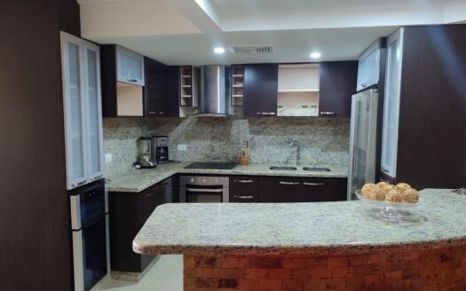 Apartamento en venta de esquina de 164 mts2 ubicado en Residencias Villas de Margarita
