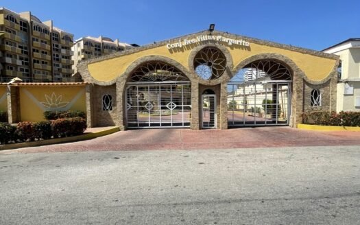 Apartamento en venta de esquina de 164 mts2 ubicado en Residencias Villas de Margarita