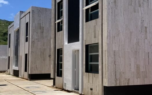 Moderno Townhouse