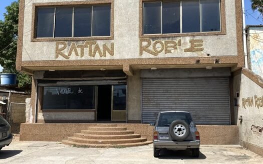 Edificio en los robles