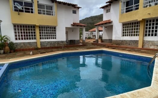 Townhouse en el valle