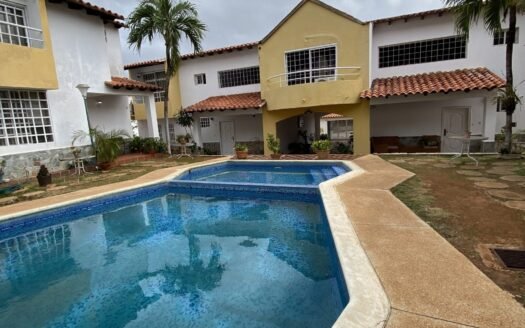 Townhouse en el valle
