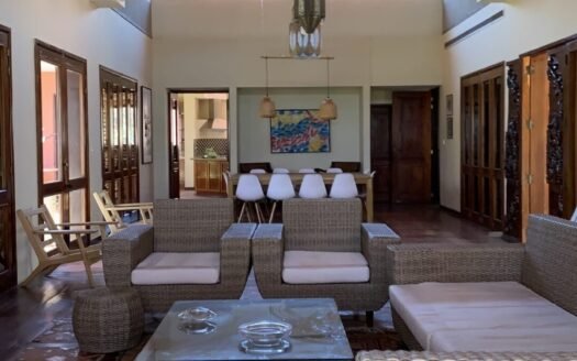 Hermosa casa con gran extensión de terreno