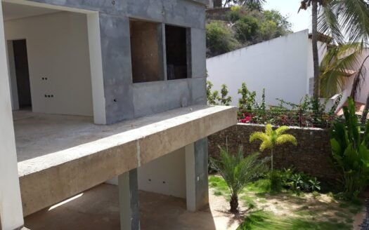 Casa en Obra Gris