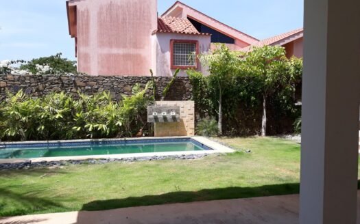 Casa en Obra Gris