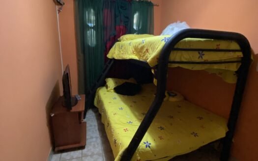 En venta casa impecable en Atamo Sur, Urbanización privada Yaque Alto