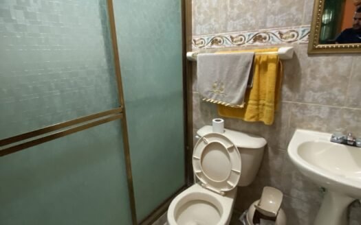 En venta casa impecable en Atamo Sur, Urbanización privada Yaque Alto