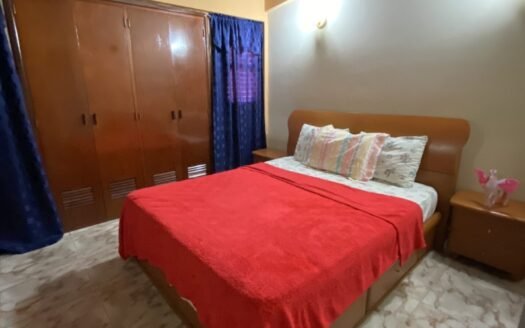 En venta casa impecable en Atamo Sur, Urbanización privada Yaque Alto
