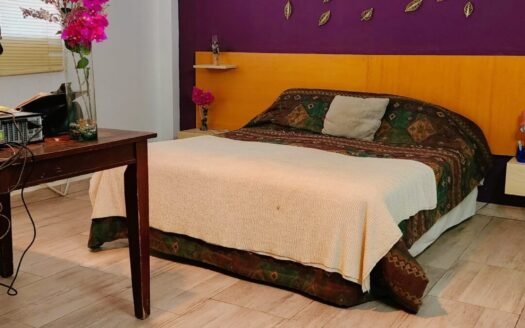 AMPLIA CASA CON ANEXO